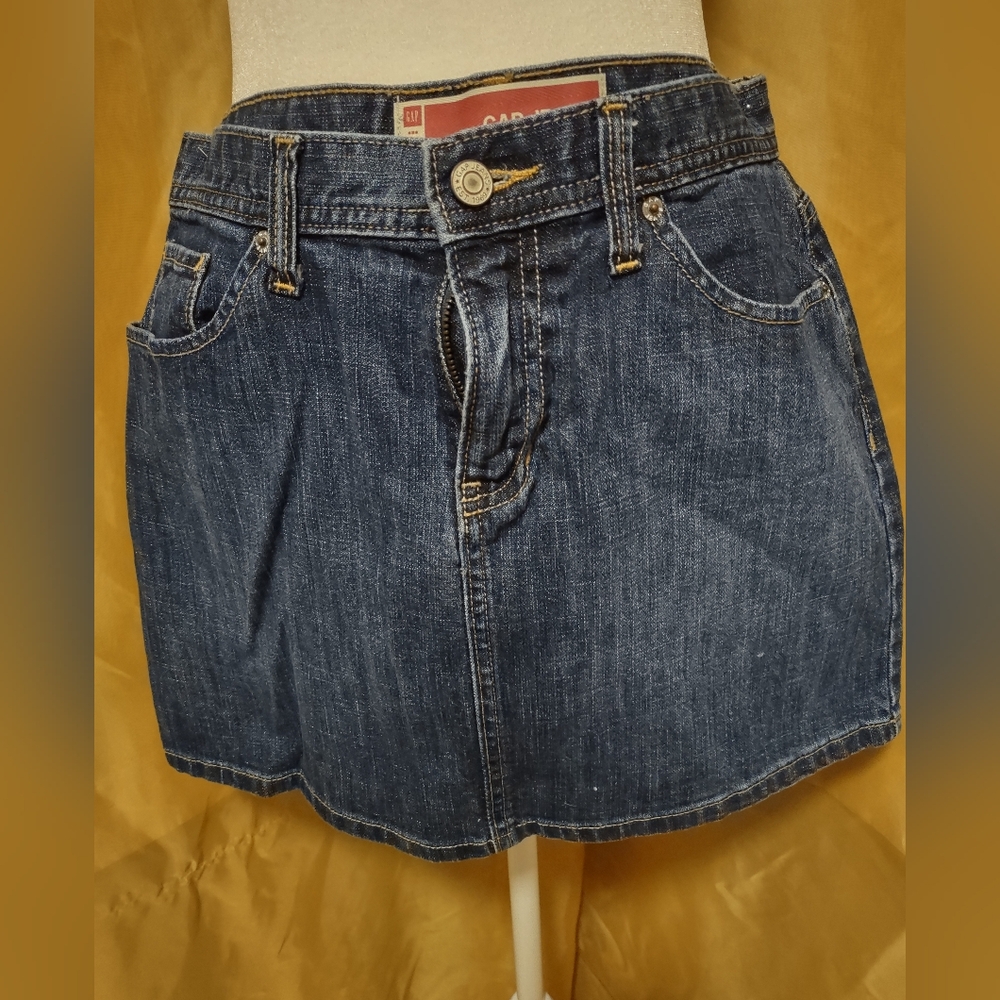 Women's GAP denim mini-skirt
